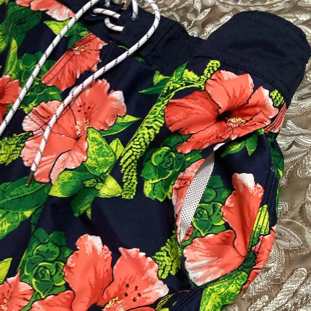 Goodfellow & Co Red and Green Board Shorts Swimwear - Picture 4 of 5
